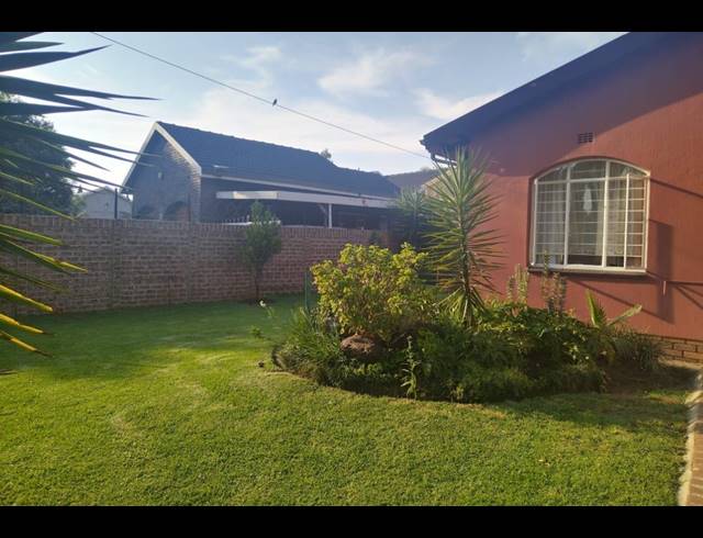 4 BEDROOM HOUSE FOR SALE IN BRACKENHURST